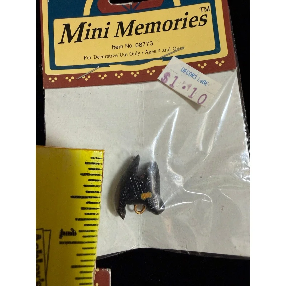 Vintage Mini Memories Black Cat Halloween Charms Lot of 9 Miniature Craft 08773